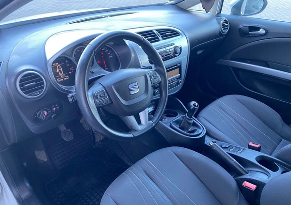 Seat Leon cena 27900 przebieg: 165706, rok produkcji 2012 z Miastko małe 254